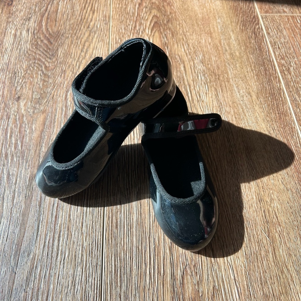 Patent leather Velcro strap toddler tap shoes